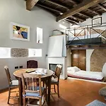 Charming Pantheon Apt In The Heart Of Rome
