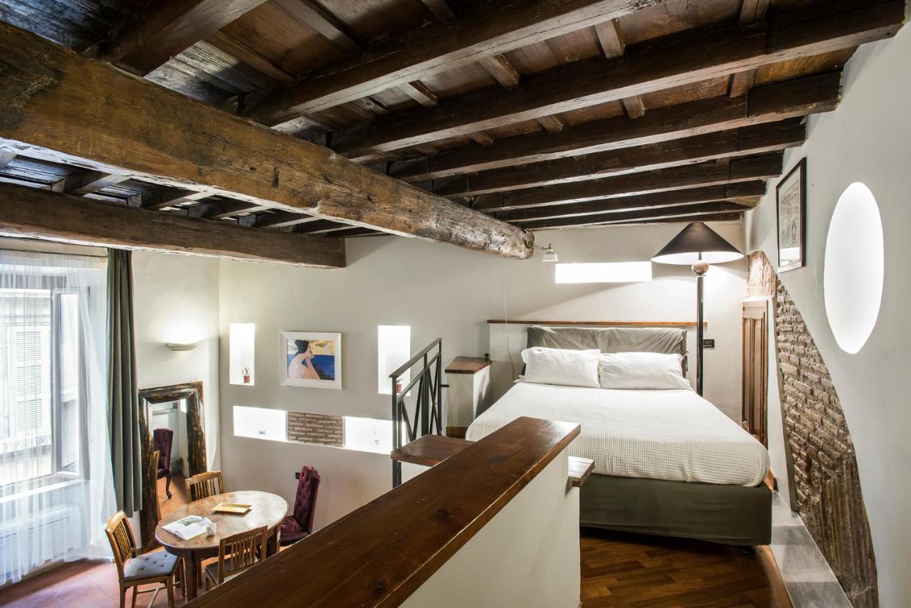 Charming Pantheon In The Heart Of Apartamento
