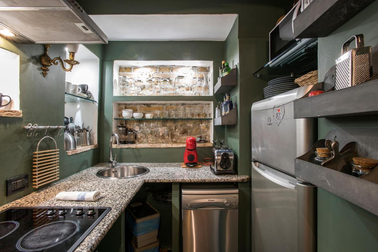 Charming Pantheon In The Heart Of Apartamento *