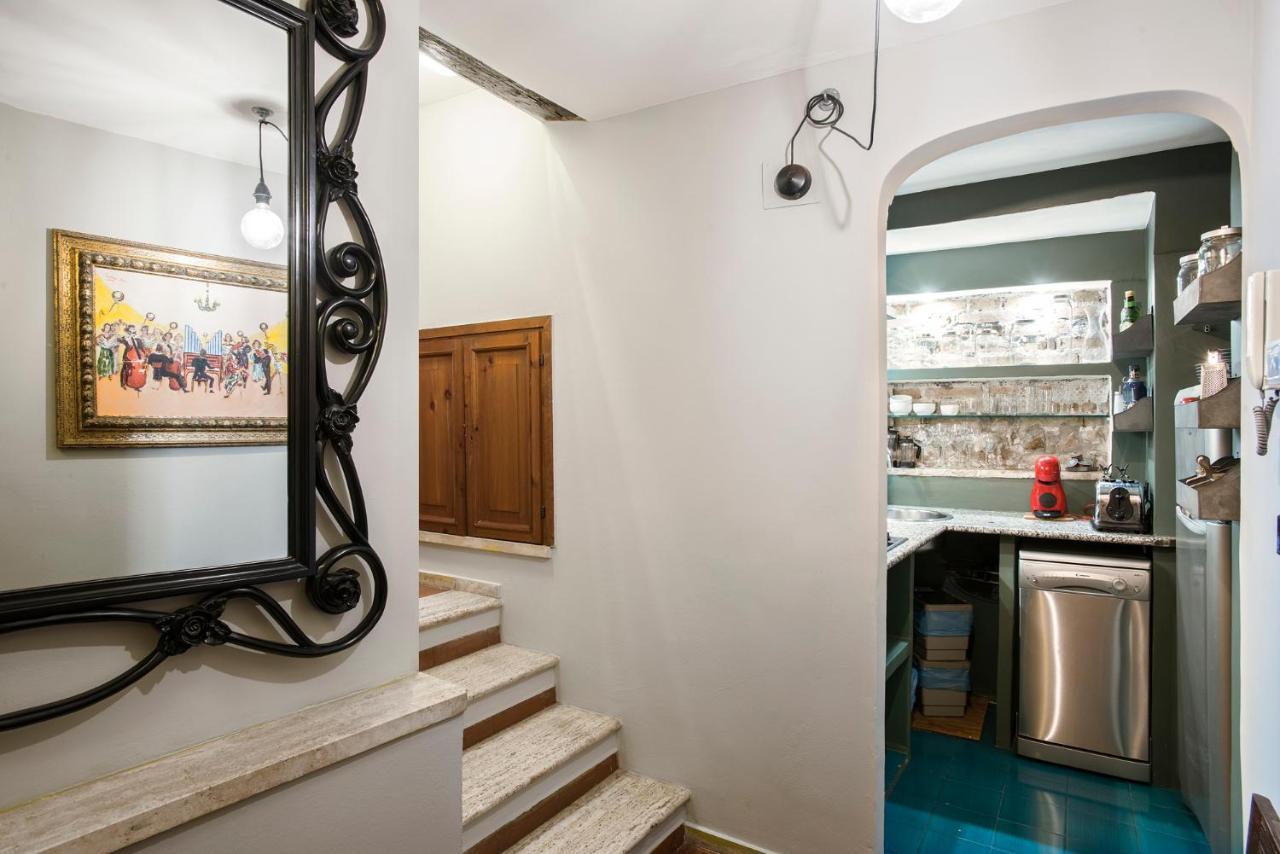 Charming Pantheon In The Heart Of