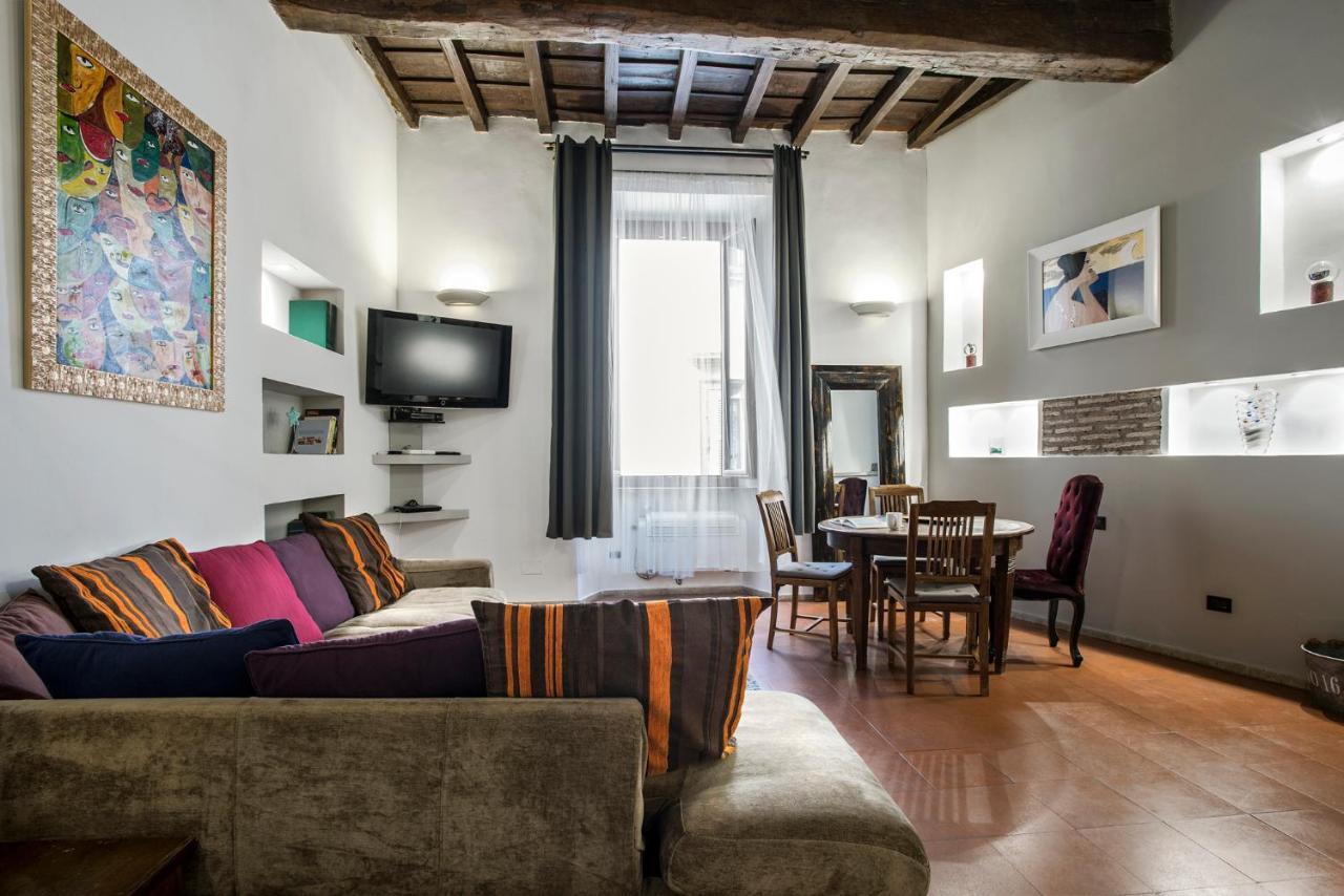 Charming Pantheon In The Heart Of *